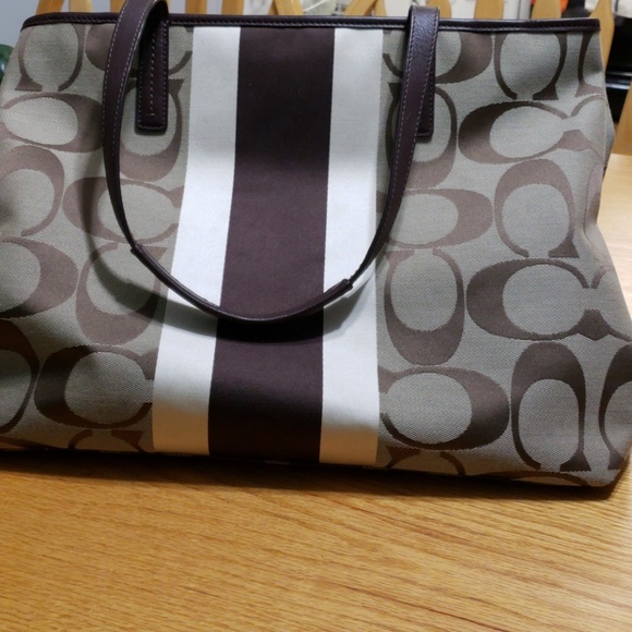 COACH hamptons signature weekend purse bag tote - Picture 5 of 7